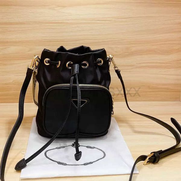 lius 22cm luxury designer bucket bag fashion crossbody handbag nylon purses plain tote string clutch black single shoulder
lius 22cm luxury designer bucket bag fashion crossbody handbag nylon purses plain tote string clutch black single shoulder