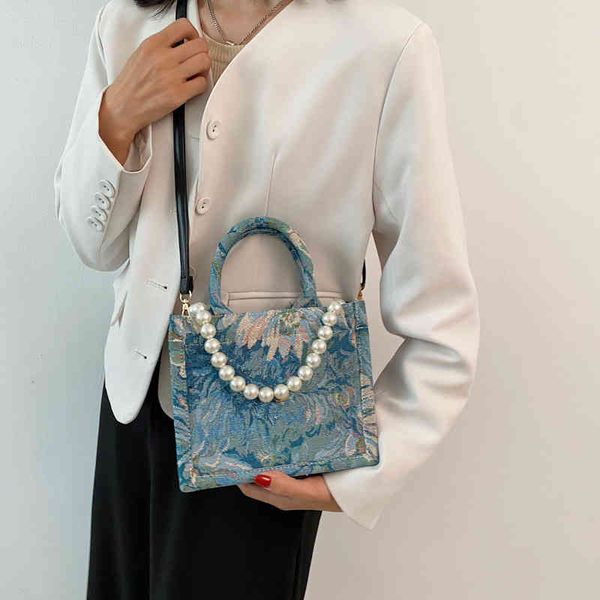 women's fashion personality trend brand bag wholesale summer large capacity pearl chain female 2021 new oil painting flower one shoulde
women's fashion personality trend brand bag wholesale summer large capacity pearl chain female 2021 new oil painting flower one shoulde