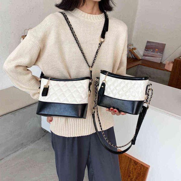 vintage rainbow chain shoulder bag women crossbody messenger bags 2021 new handbag purse ladies messenger bags totes qualited g220509
vintage rainbow chain shoulder bag women crossbody messenger bags 2021 new handbag purse ladies messenger bags totes qualited g220509