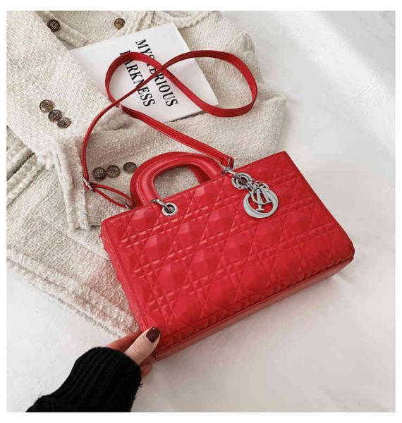 2022 new diana bag fashion net red tide with messenger female minority hand single shoulder bag high sense luxury designer
2022 new diana bag fashion net red tide with messenger female minority hand single shoulder bag high sense luxury designer
