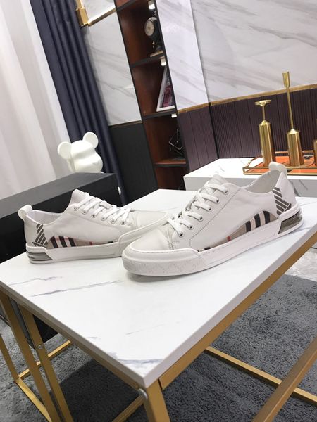 designer mens skate shoes studded spike bottom luxury man flats daily casual skateboarding sneakers luxe tennis shoe 0409
designer mens skate shoes studded spike bottom luxury man flats daily casual skateboarding sneakers luxe tennis shoe 0409
