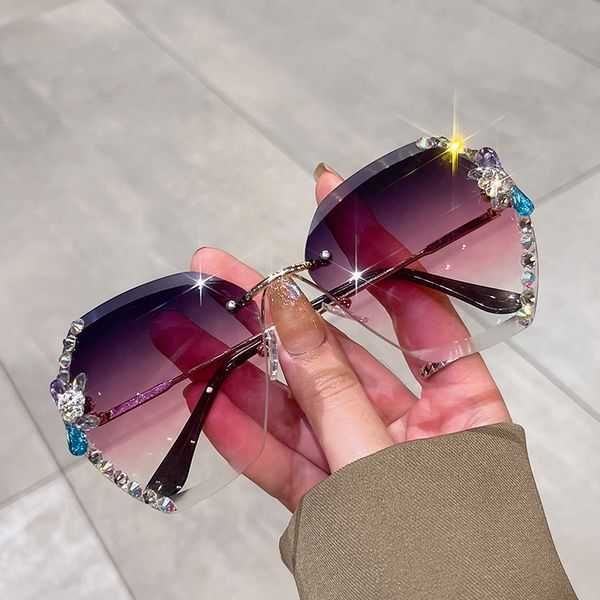 new irregular rimls sunglass trendy fashion diamonds decorated female eyewear colorful popular brand uv400 shad for women, White;black
new irregular rimls sunglass trendy fashion diamonds decorated female eyewear colorful popular brand uv400 shad for women, White;black