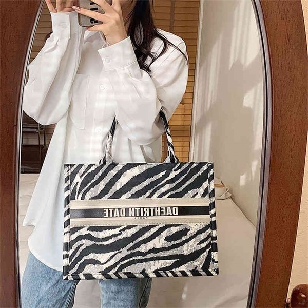 68% off 60% off women's new style fashion trend diagonal stripe handbag simple large capacity fashionable commuter tote bagyk48
68% off 60% off women's new style fashion trend diagonal stripe handbag simple large capacity fashionable commuter tote bagyk48