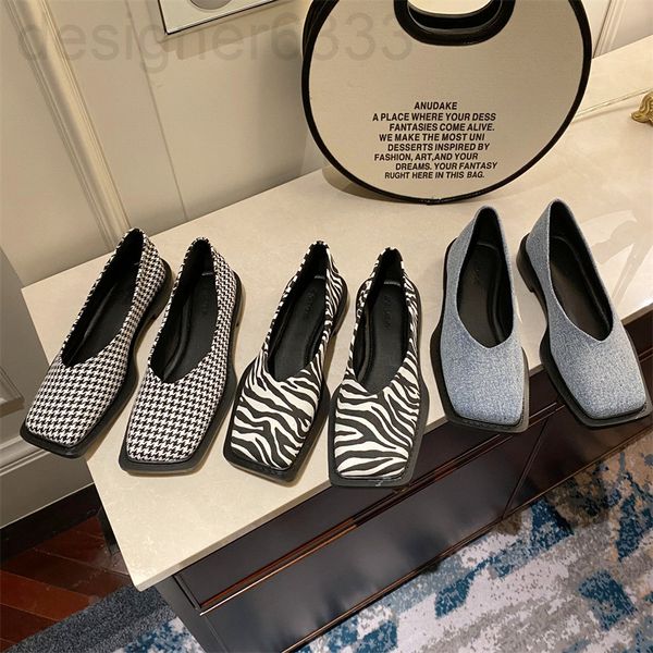 dress shoes designer small design feeling shallow mouth scoop shoes square head flat bottom peas one foot pedal road diarrhea french grandma, Black
dress shoes designer small design feeling shallow mouth scoop shoes square head flat bottom peas one foot pedal road diarrhea french grandma, Black