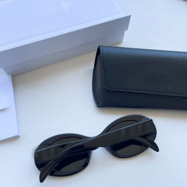 french retro lazy style triumphal arch sunglasses 2022 spring and summer new parisian style black frame grey film, White;black
french retro lazy style triumphal arch sunglasses 2022 spring and summer new parisian style black frame grey film, White;black