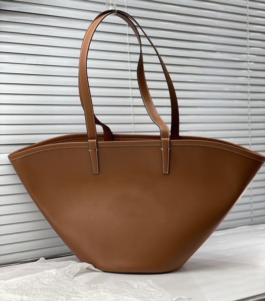 woman shopping designer bags 2022 a new season of fan bags purse tote fashion shoulder genuine leather handbags brown handbag s002
woman shopping designer bags 2022 a new season of fan bags purse tote fashion shoulder genuine leather handbags brown handbag s002