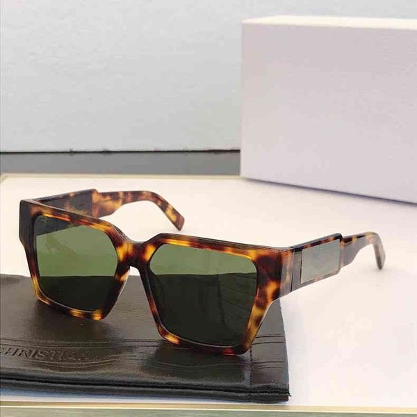 2022 d letter new full frame c sunglasses women men sunglass gradients lens alloy brand disgner luxury fashion sun glass, White;black
2022 d letter new full frame c sunglasses women men sunglass gradients lens alloy brand disgner luxury fashion sun glass, White;black