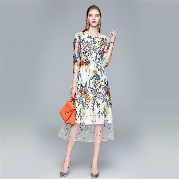 luxury dress autumn fashion designer elegant flower embroidery mesh slim women vintage long 210529, Black;gray
luxury dress autumn fashion designer elegant flower embroidery mesh slim women vintage long 210529, Black;gray