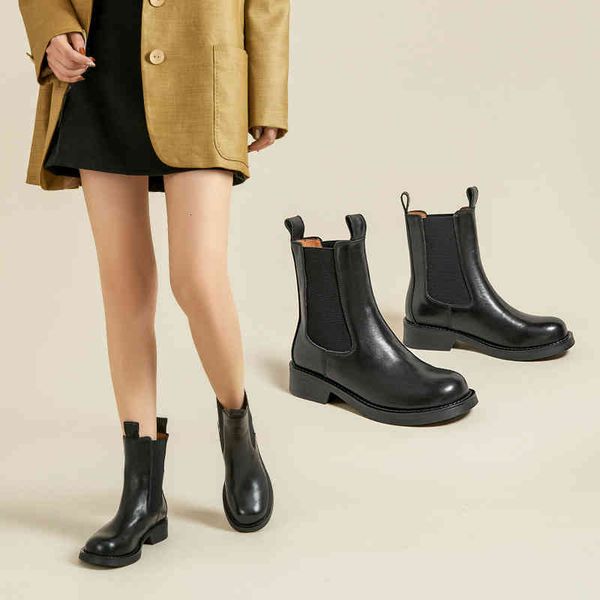boots chelsea boots leather autumn and winter versatile knight women's middle tube show feet small thin short, Black
boots chelsea boots leather autumn and winter versatile knight women's middle tube show feet small thin short, Black