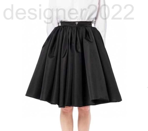 skirts designer p family classic triangle early spring nylon high waist pleated shaggy a-line umbrella skirt 7tu7, Black 
skirts designer p family classic triangle early spring nylon high waist pleated shaggy a-line umbrella skirt 7tu7, Black