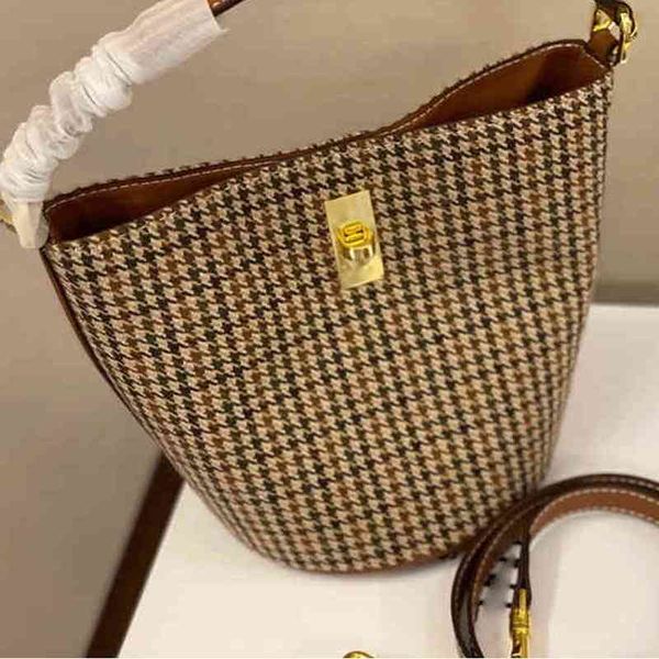 bags houndstooth lattice tote ladies fashion handbag shoulder leather designer crossbody female purses with two belt bucket 220302
bags houndstooth lattice tote ladies fashion handbag shoulder leather designer crossbody female purses with two belt bucket 220302