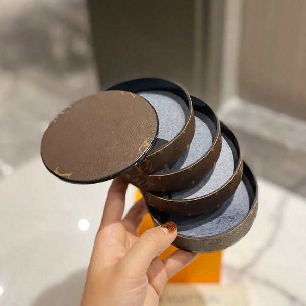 1 ggs lvs louiseity viutonitys louiss vuttonss fashion flower ladies with cannes bag vanity cases shoulder quality 5a caramel bags kuos
1 ggs lvs louiseity viutonitys louiss vuttonss fashion flower ladies with cannes bag vanity cases shoulder quality 5a caramel bags kuos
