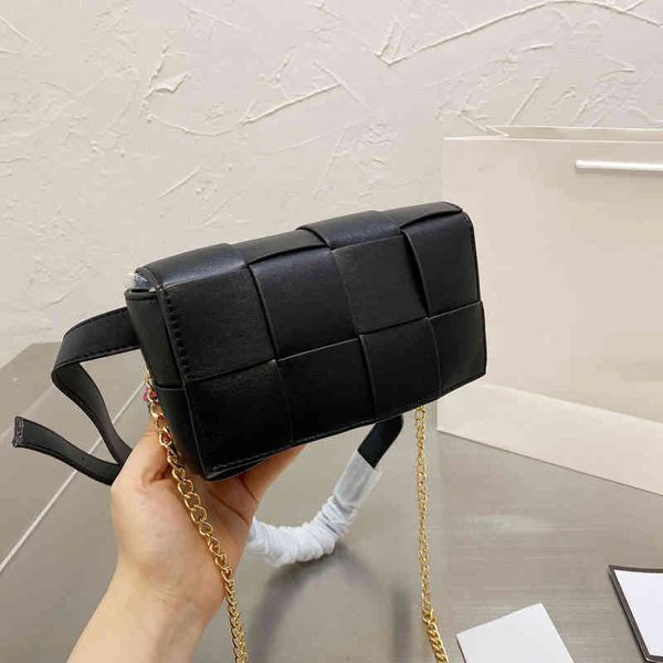 chain shoulder bags women fashion leather designer crossbody female chest holder fanny pack 220314
chain shoulder bags women fashion leather designer crossbody female chest holder fanny pack 220314