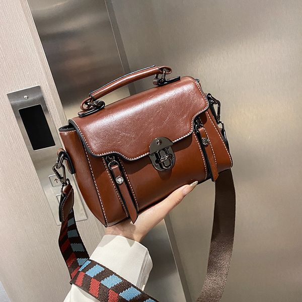 designer bags new style ins super shoulder korean texture lock small fashion simple large capacity messenger women's
designer bags new style ins super shoulder korean texture lock small fashion simple large capacity messenger women's