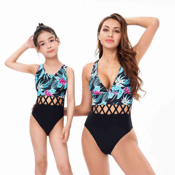 child swimsuit parent women's printed one piece bikini hollow out mother daughter, White;black
child swimsuit parent women's printed one piece bikini hollow out mother daughter, White;black