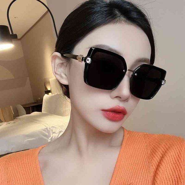 korean version of new fashion tr polarized sunglass women's online travel street sun protection sunglass ins wind large frame glass, White;black
korean version of new fashion tr polarized sunglass women's online travel street sun protection sunglass ins wind large frame glass, White;black