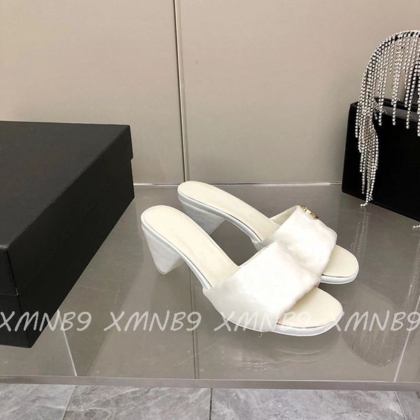 diamond pattern women designer slipper 2022 new slides fashion luxury letters sheepskin summer beach high heel slippers 35-40, Black
diamond pattern women designer slipper 2022 new slides fashion luxury letters sheepskin summer beach high heel slippers 35-40, Black
