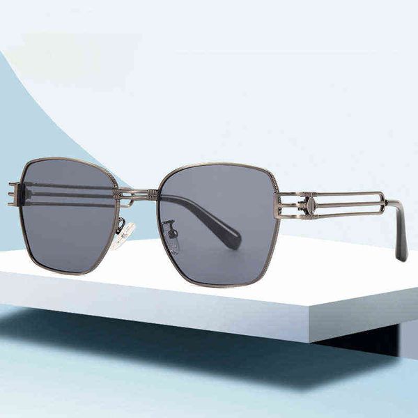 super trend polarized sunglasses fashion urban men's and women's color changing hip-hop glasses 53ci, White;black
super trend polarized sunglasses fashion urban men's and women's color changing hip-hop glasses 53ci, White;black