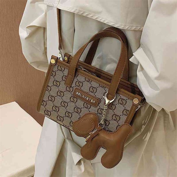 this year's popular female new fashion portable small square versatile ins single messenger clearance outlet sale
this year's popular female new fashion portable small square versatile ins single messenger clearance outlet sale