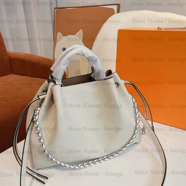 2022 bella mahina perforated tote luxury designer drawstring bag letter flower pattern leather womens cross body handle bag hollow out m5965
2022 bella mahina perforated tote luxury designer drawstring bag letter flower pattern leather womens cross body handle bag hollow out m5965