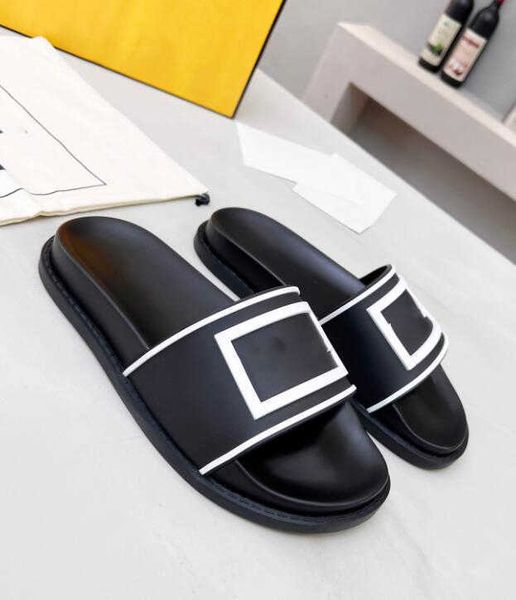 2022 luxury designer baguette sandals rubber slippers fashion beach flats sandals men women, Black
2022 luxury designer baguette sandals rubber slippers fashion beach flats sandals men women, Black