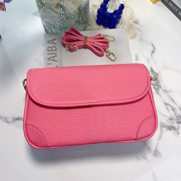 4-color cross body bags postman's bag fashion women's shoulder bag handbag letter buckle envelope flap retro style simple urban gi
4-color cross body bags postman's bag fashion women's shoulder bag handbag letter buckle envelope flap retro style simple urban gi