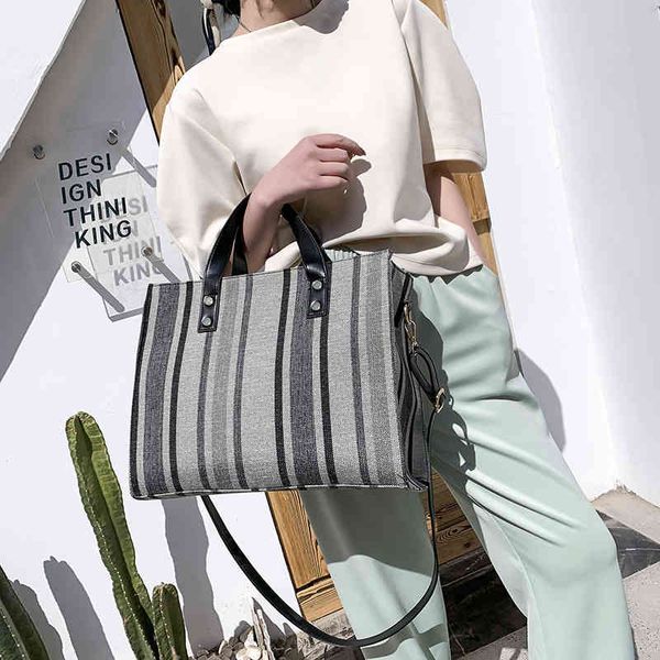 small striped canvas women's new high-capacity bag shoulder diagonal handbag 2022 brand luxury fashion design ladies handbags
small striped canvas women's new high-capacity bag shoulder diagonal handbag 2022 brand luxury fashion design ladies handbags