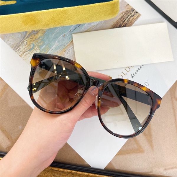 sunglasses ni ni's same plate shaped pilot net red anti ultraviolet sunglasses, White;black
sunglasses ni ni's same plate shaped pilot net red anti ultraviolet sunglasses, White;black