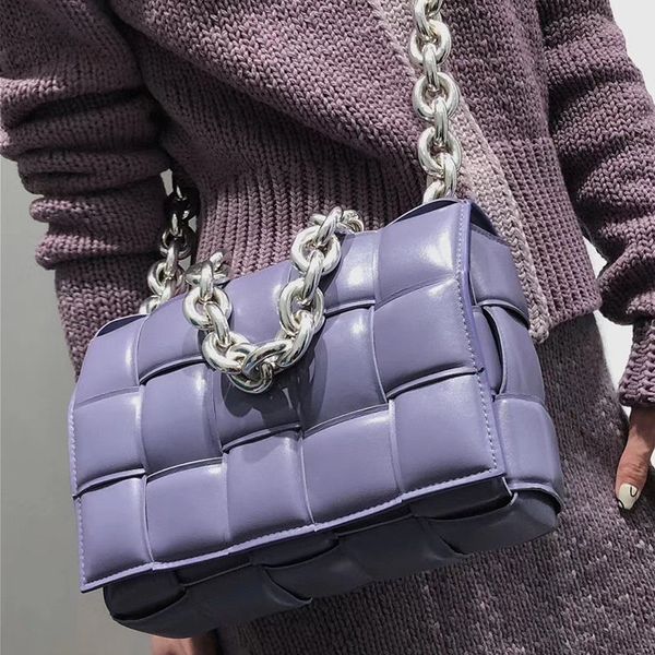 woven pillow bag high-end design cloud handbag chain bag 220828
woven pillow bag high-end design cloud handbag chain bag 220828