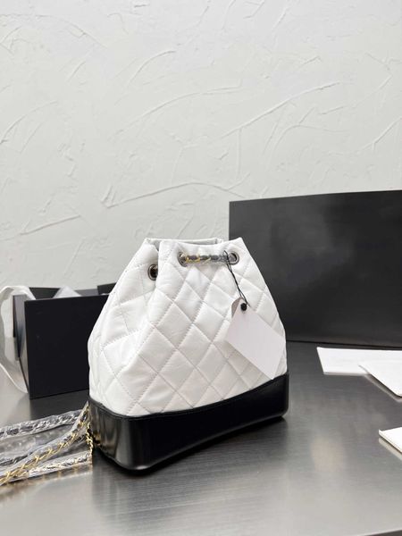 wholesale leather mini backpack bags women designer's bag fashion girls school bags ladies style spring practical versatile
wholesale leather mini backpack bags women designer's bag fashion girls school bags ladies style spring practical versatile