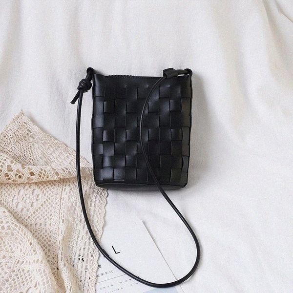 net red small black bag texture women's new single shoulder bag messenger fashion 694 r69g#
net red small black bag texture women's new single shoulder bag messenger fashion 694 r69g#