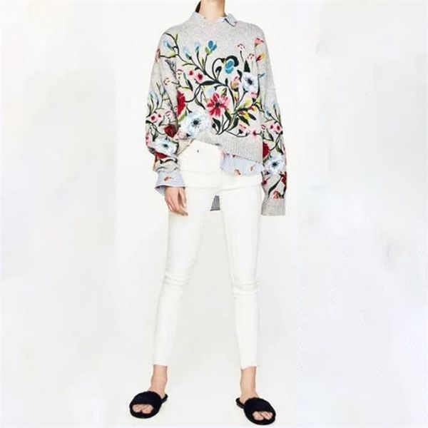 lanmrem 2020 korean autumn winter fashion new solid color round collar full sleeve loose embroidered sweater women lj200908, White;black
lanmrem 2020 korean autumn winter fashion new solid color round collar full sleeve loose embroidered sweater women lj200908, White;black