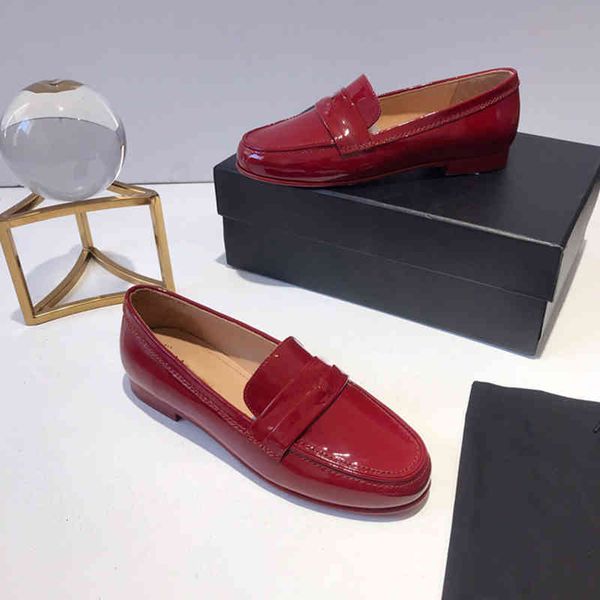 dress shoes spring round head comfortable flat bottom one foot english style small leather shoes patent versatile casual single, Black
dress shoes spring round head comfortable flat bottom one foot english style small leather shoes patent versatile casual single, Black