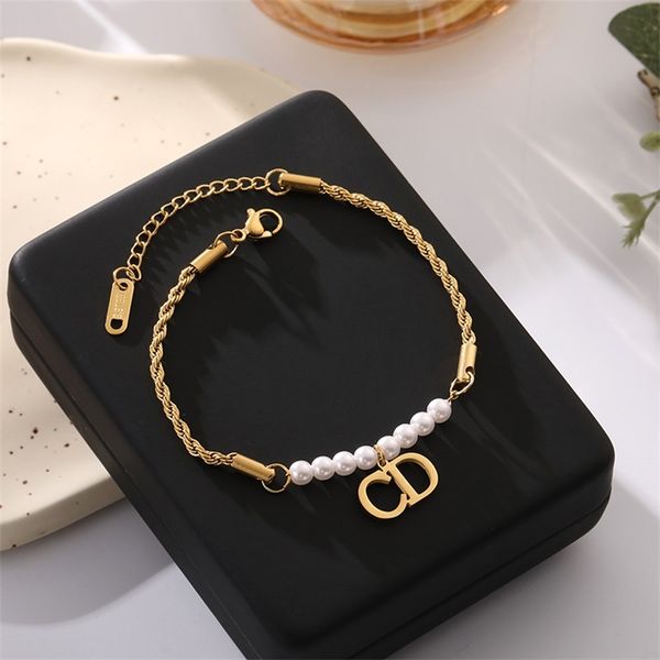 20% off 2022 jewelry fashion and new family metal bracelet letter chain pendant accessories bracelet wind hand, Black
20% off 2022 jewelry fashion and new family metal bracelet letter chain pendant accessories bracelet wind hand, Black