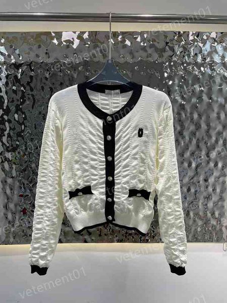 luxury women sweater ch..el 22ss chest letter embroidered logo knitted cardigan shirt fashion brand designer womens sweaters, White;black
luxury women sweater ch..el 22ss chest letter embroidered logo knitted cardigan shirt fashion brand designer womens sweaters, White;black