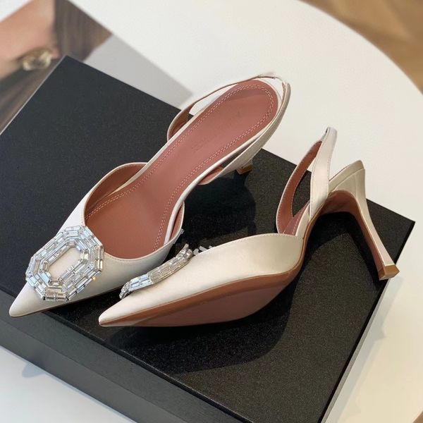 begum amina muaddi dress shoes crystal-embellished buckle stain pumps shoe spool heels sandals factory footwear women's luxury designer, Black
begum amina muaddi dress shoes crystal-embellished buckle stain pumps shoe spool heels sandals factory footwear women's luxury designer, Black