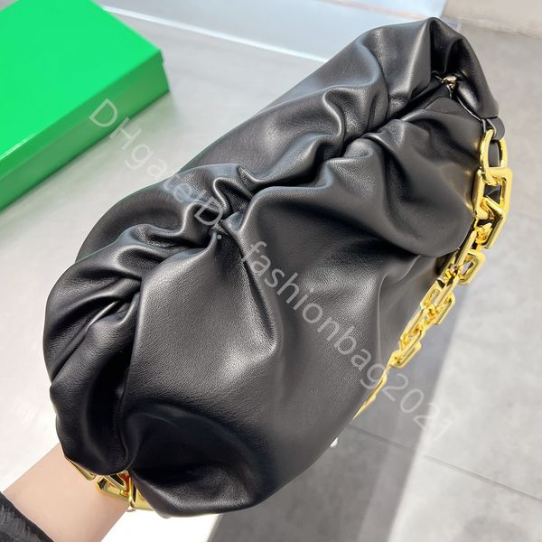 2022 the chain pouch cool summer totes luxury designer bag shoulder cloud plain novelty lady fashion shopping evening package letter purse f
2022 the chain pouch cool summer totes luxury designer bag shoulder cloud plain novelty lady fashion shopping evening package letter purse f