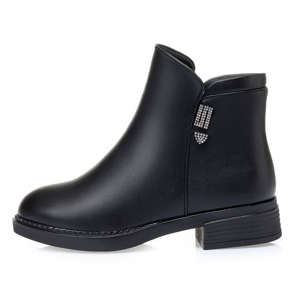 short boots women wool winter new 2022 shiny large size women winter boots middle-aged mother snow boots, Black
short boots women wool winter new 2022 shiny large size women winter boots middle-aged mother snow boots, Black