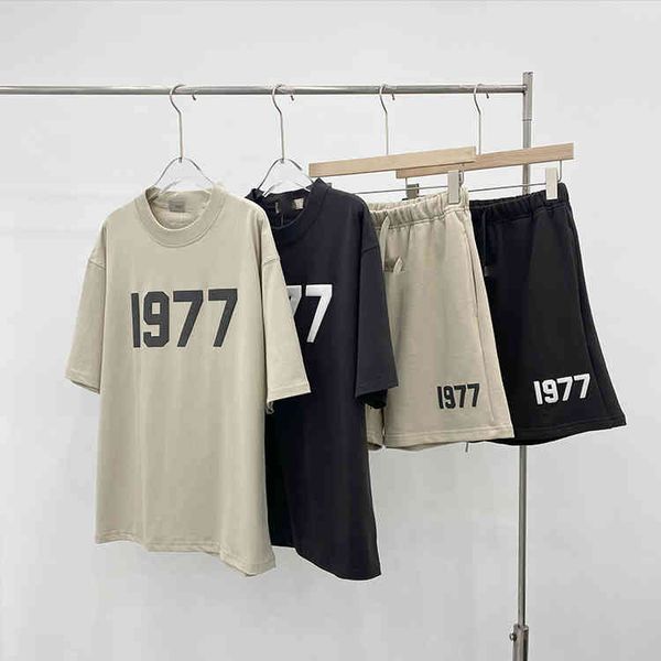ess thread fog season 1977 flocking two-color loose suit high-quality trendy t-shirts, Gray
ess thread fog season 1977 flocking two-color loose suit high-quality trendy t-shirts, Gray