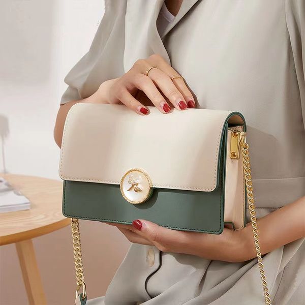 2022 cowhide diagonal shoulder bag women's new trend personality casual cowhide chain commuter fashion all-match
2022 cowhide diagonal shoulder bag women's new trend personality casual cowhide chain commuter fashion all-match