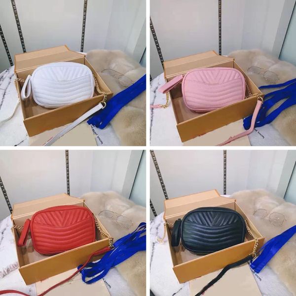 high-end female bag 2022 new fashion european and american op67 brands chain coarse grain mini foreign style single shoulder slant small rou 
high-end female bag 2022 new fashion european and american op67 brands chain coarse grain mini foreign style single shoulder slant small rou