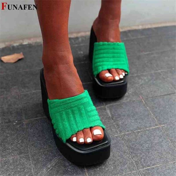 slope heel slippers women's 2022 spring and summer woolen woven thick soled wedge sandals korean high-heeled sandals for women y220525, Black
slope heel slippers women's 2022 spring and summer woolen woven thick soled wedge sandals korean high-heeled sandals for women y220525, Black