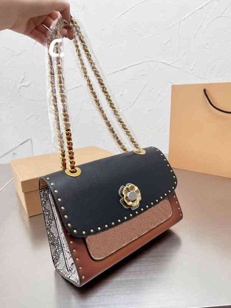 women luxurys designers flower lock snakeskin panel shoulder bags luxury brand handbag chain strap leather designer crossbody female purses
women luxurys designers flower lock snakeskin panel shoulder bags luxury brand handbag chain strap leather designer crossbody female purses