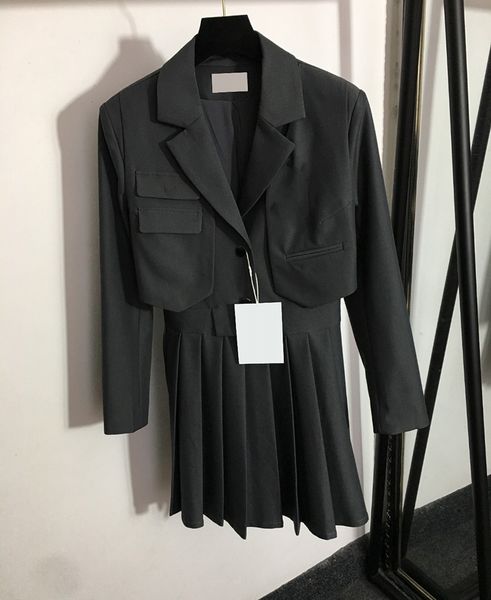 womens blazer dress coats vintage fake two piece suit dress stitching design waist pleated lapel long sleeve blazers dresses, Black
womens blazer dress coats vintage fake two piece suit dress stitching design waist pleated lapel long sleeve blazers dresses, Black