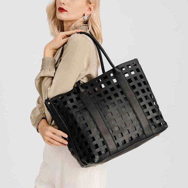 simple hollow out leather tote shopper purse large capacity square women work crossbody casual travel handbag 2 pcs set 220704
simple hollow out leather tote shopper purse large capacity square women work crossbody casual travel handbag 2 pcs set 220704
