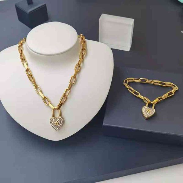 2022 factory wholesale new dijia new diamond inlaid lock necklace love bracelet wear accessories, Silver
2022 factory wholesale new dijia new diamond inlaid lock necklace love bracelet wear accessories, Silver