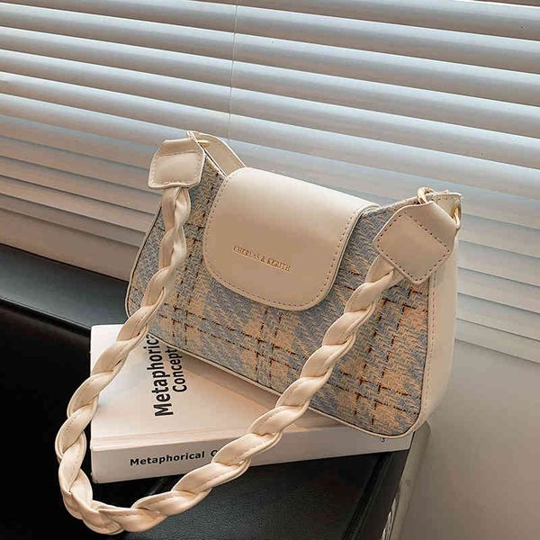 red new women's autumn msenger woolen single shoulder small 2022 luxury brand fashion design versatile ladies bags
red new women's autumn msenger woolen single shoulder small 2022 luxury brand fashion design versatile ladies bags