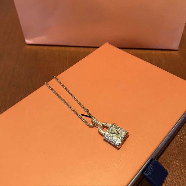 luxurys fashion necklace designers necklaces key chain jewelry couple pendant, Silver
luxurys fashion necklace designers necklaces key chain jewelry couple pendant, Silver