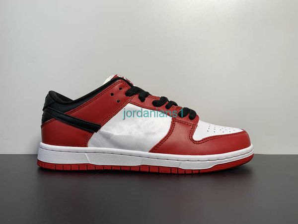 shoes skateboard duks low chicago snrks color varsity red/black/white outdoor running trainers fast delivery, White;red
shoes skateboard duks low chicago snrks color varsity red/black/white outdoor running trainers fast delivery, White;red