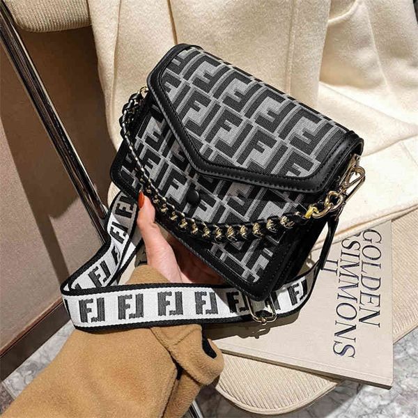 2022 spring new foundation women's fashion single shoulder trend chain small side bag slanting bag girl 50% off factory onlines
2022 spring new foundation women's fashion single shoulder trend chain small side bag slanting bag girl 50% off factory onlines